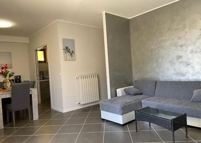 Semesterbostad Residenza Punta Acquabella *